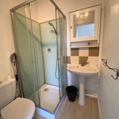 Petit studio confortable pour deux personnes - 037