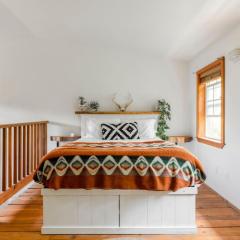 Fern Gully, Coastal Bohemian Loft at Beach