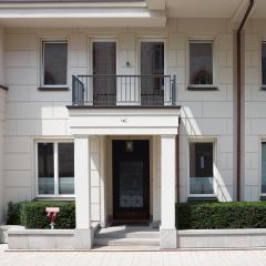 Townhouse by THE QVEST