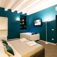 Carlo Suite Apartments con Vasca Idromassaggio