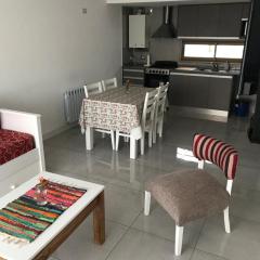 Dpto 4 personas a estrenar, con cochera para 2 autos