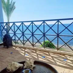 Frontline Beach Apartment, La Perla de la Bahia, Bahia de Casares - Estepona