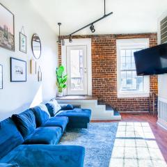 Elegant Old City Loft - Downtown