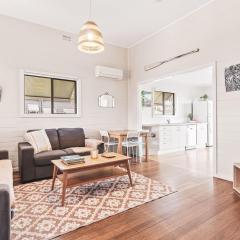 Rosena - The Classic Beach House - 5 Cashmore Street