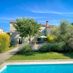 Charming villa Kalu with private pool near Rovinj