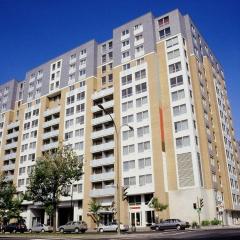 Hotel Faubourg Montreal Centre-Ville Downtown