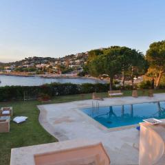 Black Diamond Luxury Beachfront Villa Melina