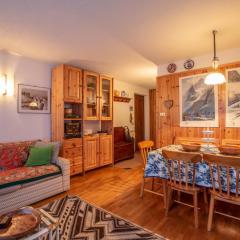 JOIVY Family Apt for 6, near Ski Lifts, in Courmayeur