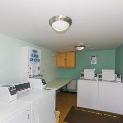 Ilikai Tower 1033 Yacht Harbor View 1BR