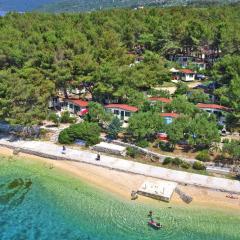 Caravan Park Kovacine, Cres