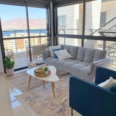 Sea view penthouse Private rooftop jacuzzi