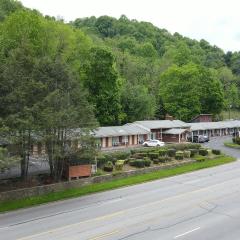 Parkway Inn