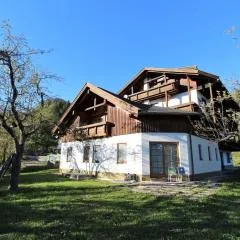 Apartment in Sankt Stefan near Lake Pressegger