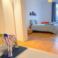 Chambres privées -Private room- dans un spacieux appartement - 100m2 centre proche gare