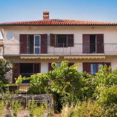 Cozy Apartment In Pula With Kitchen