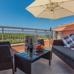 One-Bedroom Apartment In Makarska