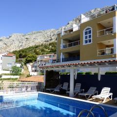 Nice Apartment In Mimice With Wifi