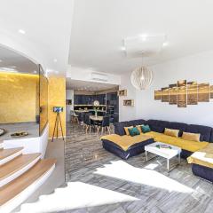 2 Bedroom Lovely Home In Okrug Gornji