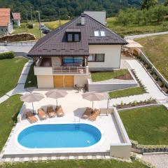 Nice Home In Starjak With 4 Bedrooms, Wifi And Outdoor Swimming Pool