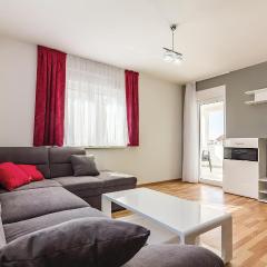 Three-Bedroom Apartment In Medulin