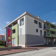 Three-Bedroom Apartment Kastel Gomilica With Sea View 04