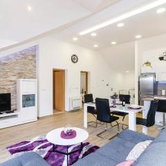 Two-Bedroom Apartment In Cibaca