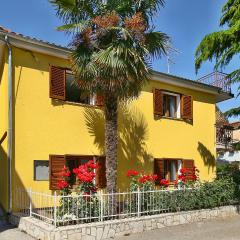 2 Bedroom Lovely Apartment In Novigrad