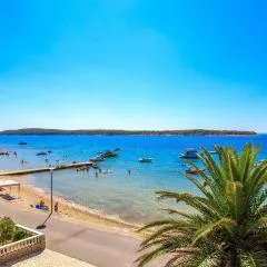 Beautiful Apartment In Banjol With Wifi