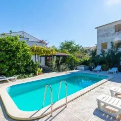 Apartment Kastel Stari 96 With Outdoor Swimmingpool
