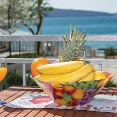 Apartment Kastel Kambelovac With Bath