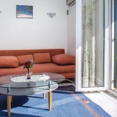 Two-Bedroom Apartment In Supetar