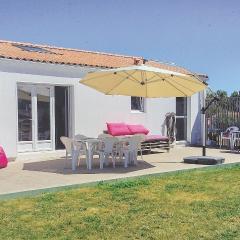 Amazing Home In St, Michel En Lherm With 3 Bedrooms And Wifi