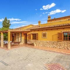 Nice Home In Villanueva Del Segura With Wifi, Private Swimming Pool And 4 Bedrooms