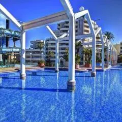 Benal beach suite II, estudio con parque acuático y vistas al mar.