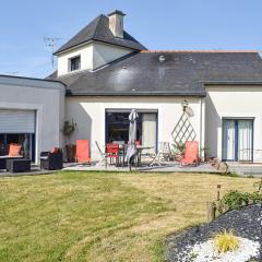 Nice Home In Hillion With 4 Bedrooms And Wifi