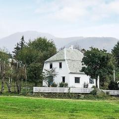 5 person holiday home in Svelgen-By Traum