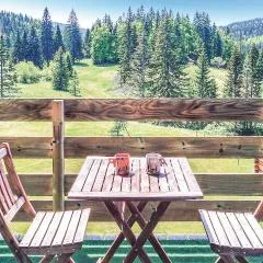 Awesome Apartment In Premanon