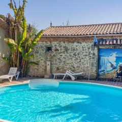 Beautiful Home In Gondrin With 3 Bedrooms, Wifi And Outdoor Swimming Pool