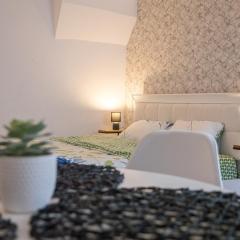 Melion Historical Center Apartment