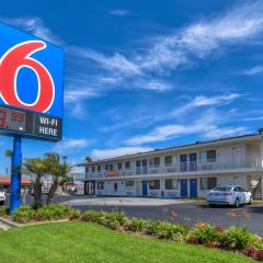 モーテル 6 スタントン（Motel 6-Stanton, CA）