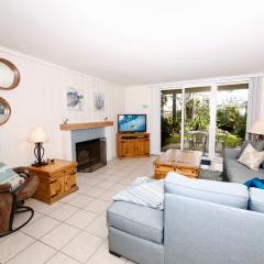 G7 - Cozy Beach Cottage