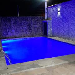 Casa com piscina - 3 Dormitórios - Enseada - Guarujá