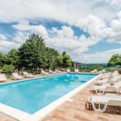 Pet Friendly Apartment In Castiglione D,lago Pg With Outdoor Swimming Pool