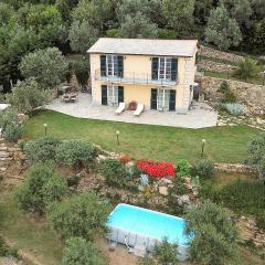 Stunning Home In Pieve Ligure With 2 Bedrooms, Wifi And Private Swimming Pool