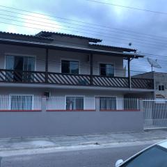 CASA com 3 QUARTOS 1000M DA PRAIA