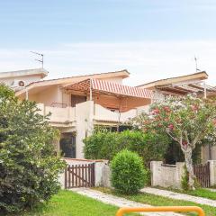 2 Bedroom Cozy Apartment In Botricello