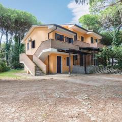 Lovely Apartment In Rosolina Mare