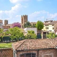Stunning Apartment In Montagnana