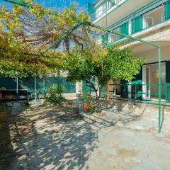 3 Bedroom Lovely Apartment In Brodarica