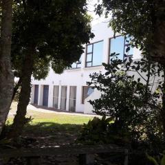 The Whitehouse at Oysterbay with dream views